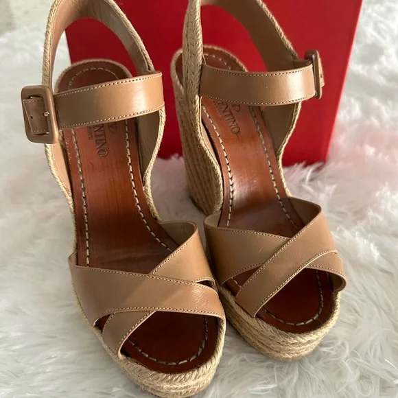 Authentic Valentino Garavani espadrilles wedges shoes sz 35